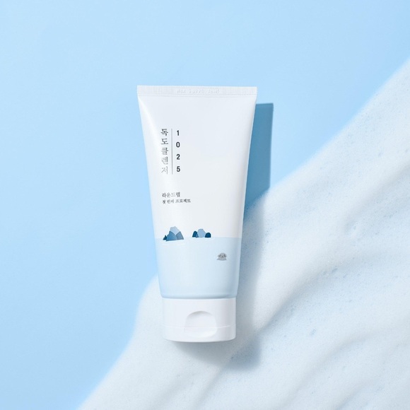 Round Lab Dokdo Cleanser 150ml - Picture 2 of 14